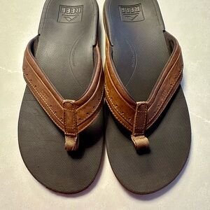 Reef Men's Tan and Black Flip-Flops